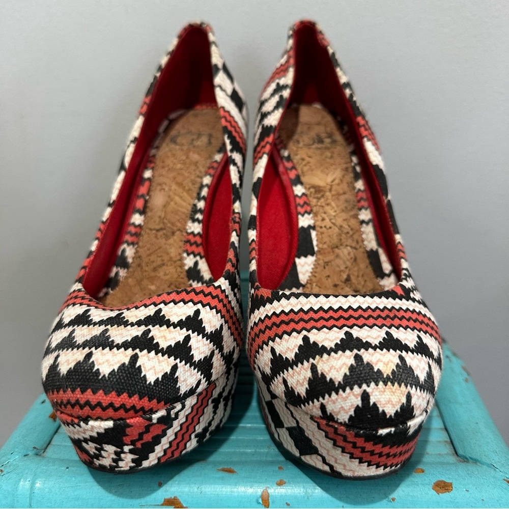 Gianni Bini Aztec Pattern Wedge Platform Shoes Size 6 - Picture 2 of 16